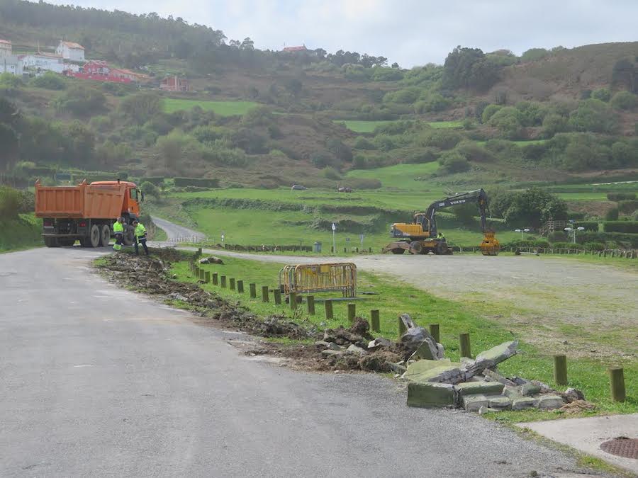 Obras de acceso a praia de Caion