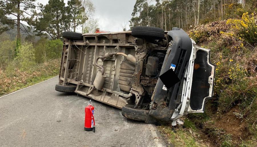 Accidente na estrada de Laxe 1