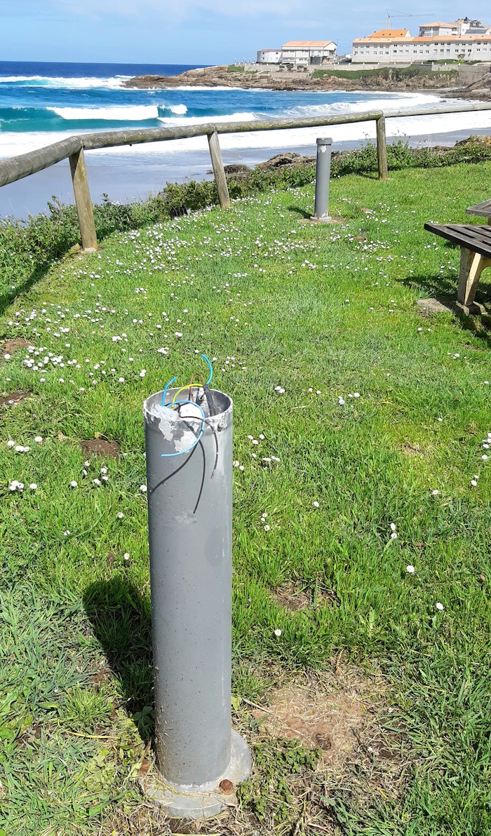 Acto vandalico no Paseo Marítimo Caión