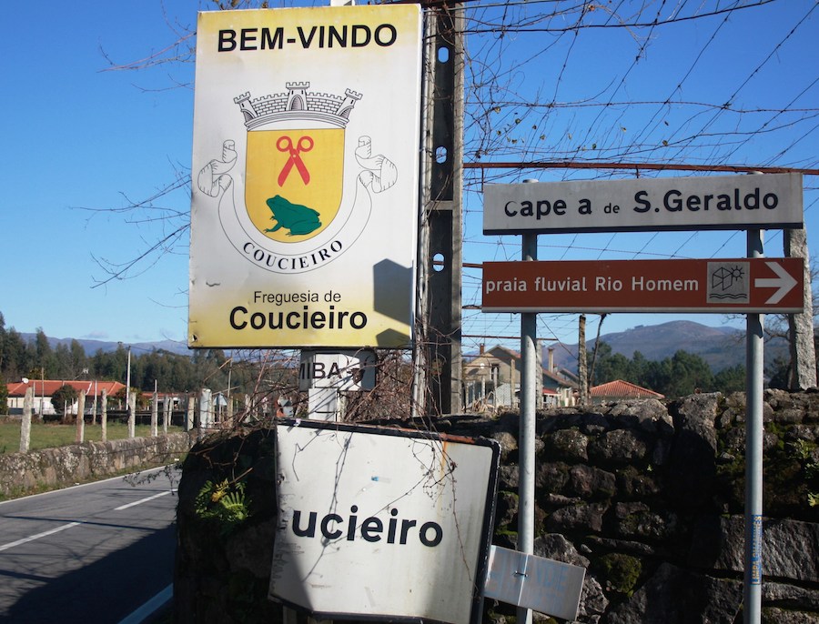 Entrada a Coucieiro. Vila Verde-Portugal
