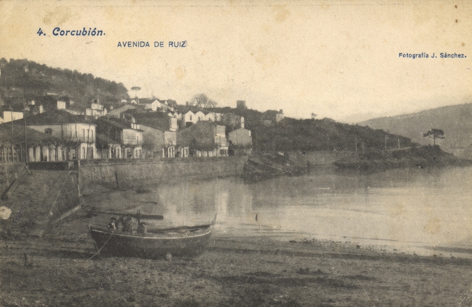 Nesta postal de Lacoste de arredor de 1910 podemos ver varias casas do pincho no que hoxe é a rúa de Rafael Juan. Foto J. Sánchez