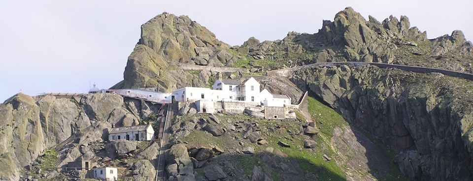 O faro de Teeraught o mais occidental e a última luz de Irlanda para os emigrantes-Fonte-irishlights.ie