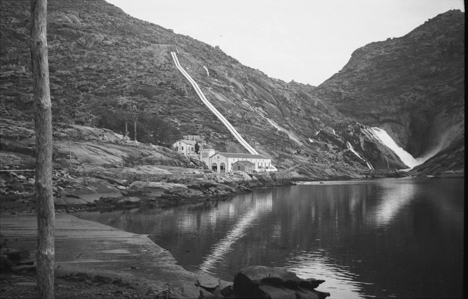 Panorámica do Ézaro nunha fotografía do Arquivo do Reino de Galicia. Ca. 1924