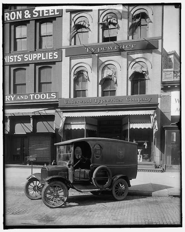 FACHADA EXTERIOR DE UNDERWOOD TYPEWRITTER COMPANY copia