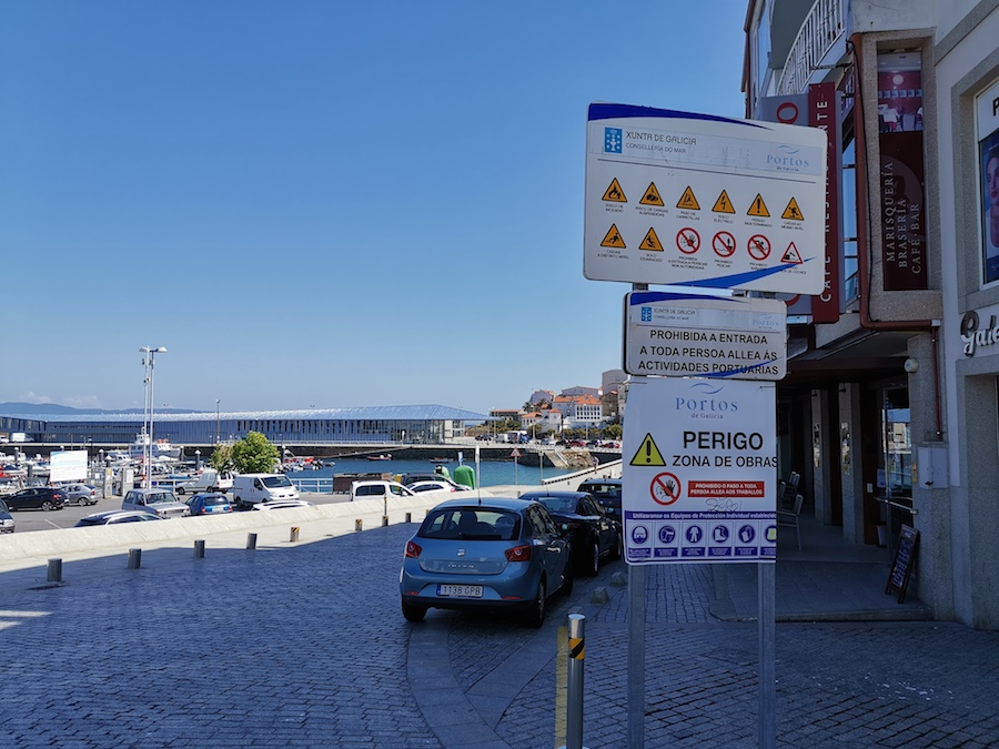 Prohibida a entrada a persoa allea ao Porto de Fisterra