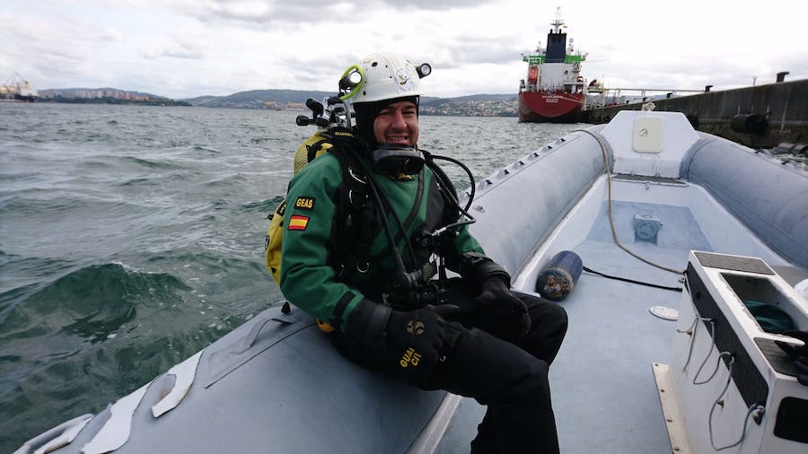 Tino o Xefe de brigadas submarinas da Garda Civil