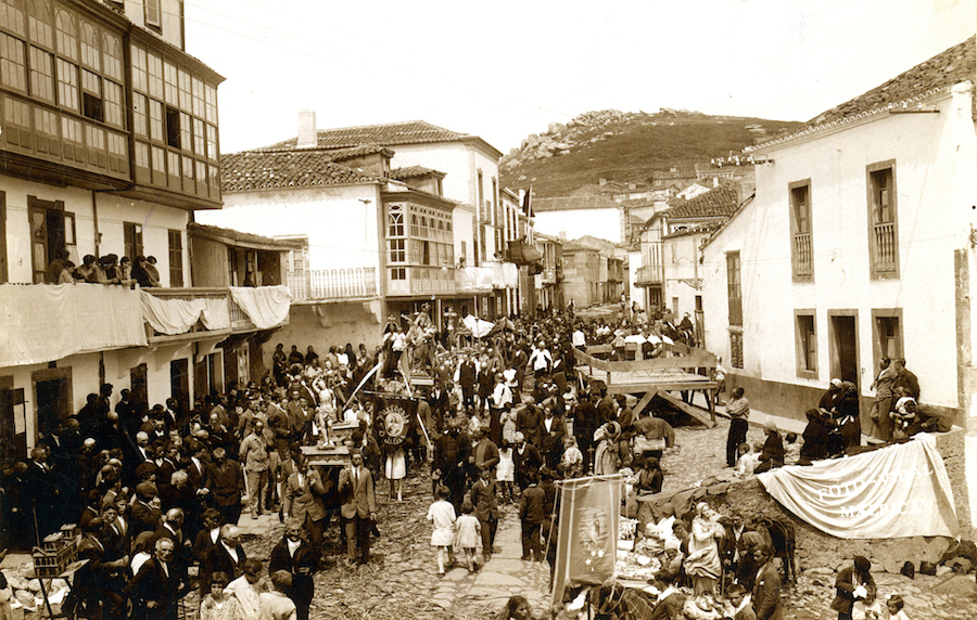 A procesión do Corpus de Malpica nos primeiros anos trinta