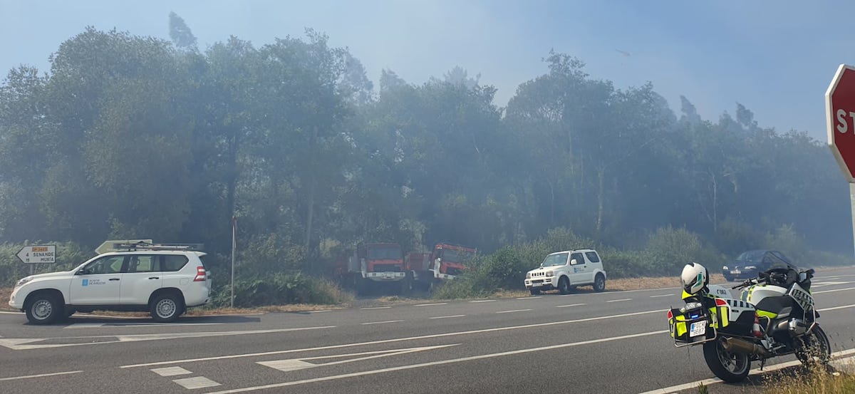 Incendio en Berdoias-Foto- Pepe Formosos