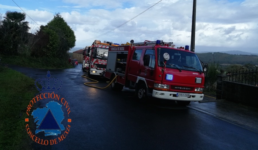 Incendio coche Moraime