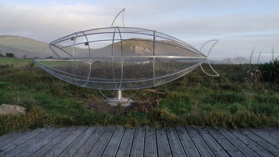 Contedor de peixe en Carnota