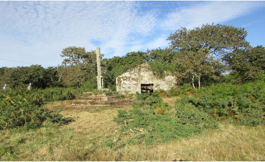 10 Capela de San Roque e cruceiro, do pazo de Boallo