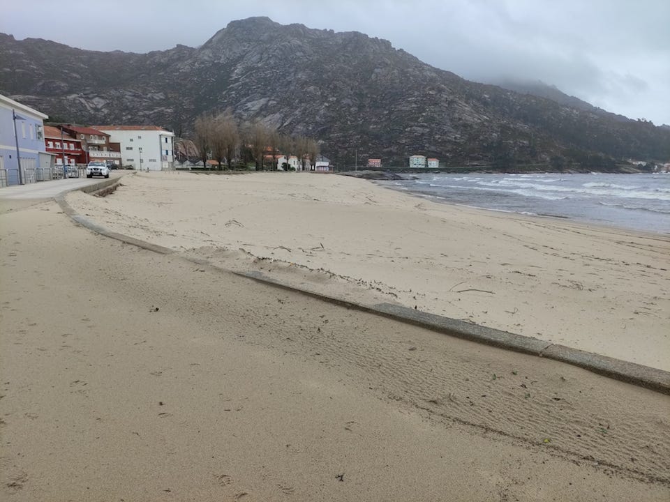Borrasca Karim na praia do Ezaro-Foto-Rafa Quintans