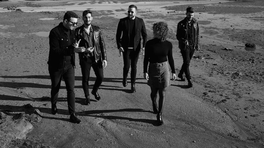 A banda carballesa Apart por Carballo-Foto-Alina Espino