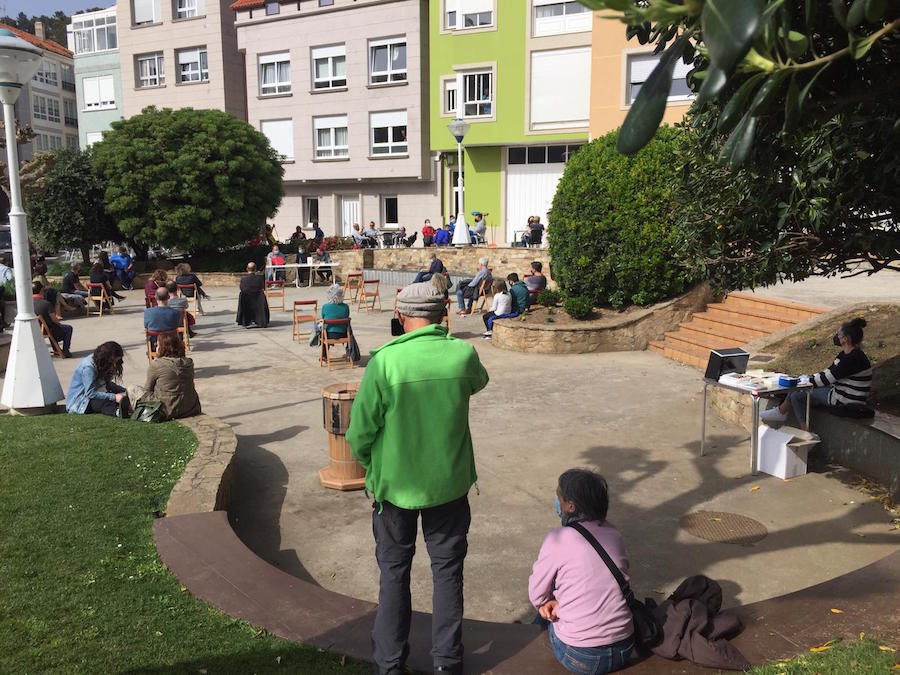 A praza da Ribeira Presentando o libro de Suso Lista