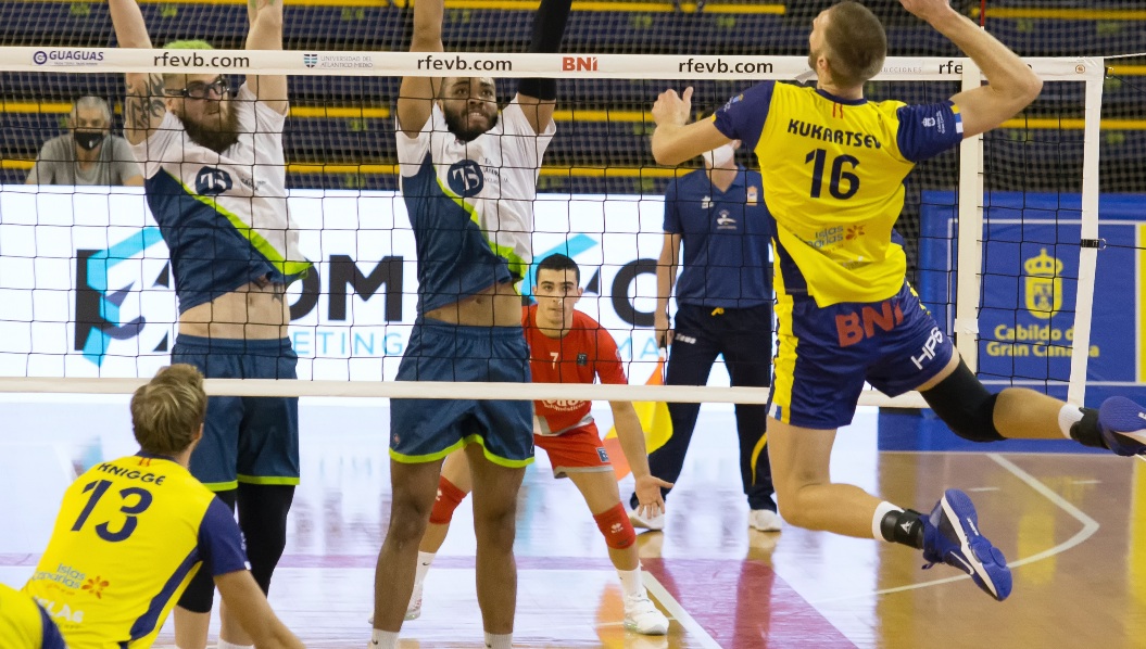 Unai Larranaga no Textil Santanderina nun partido copia