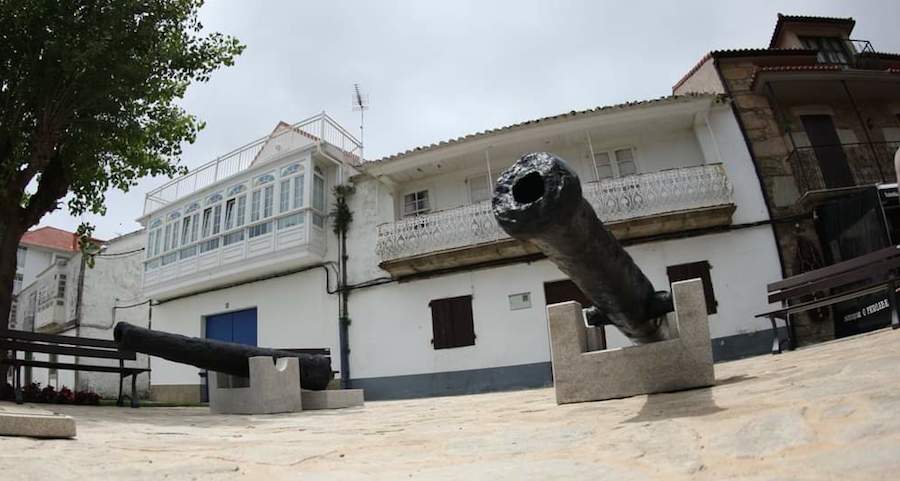Canon Soberano Paseo Maritimo Camarinas