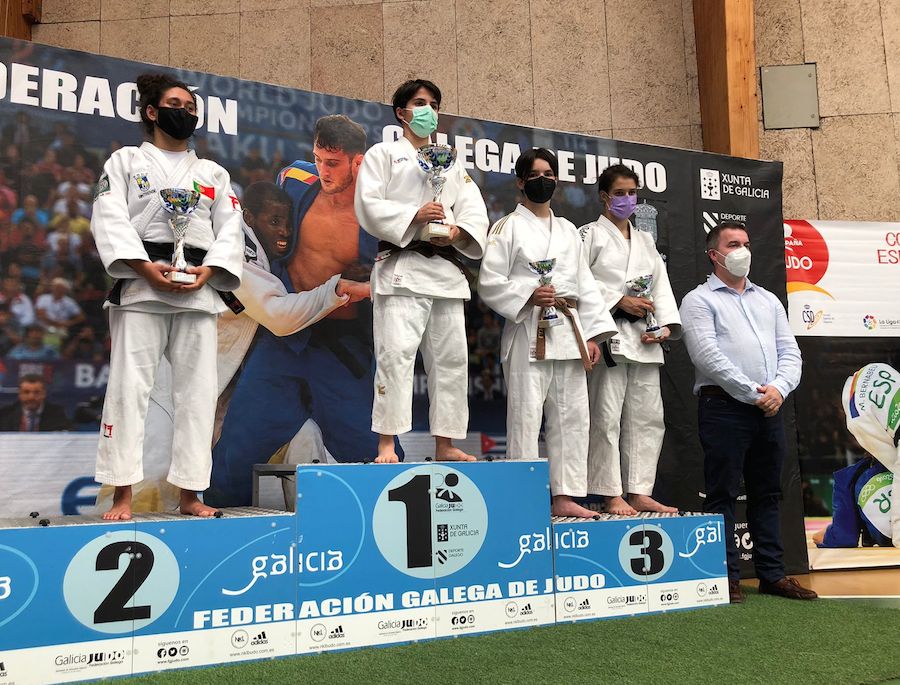 Lucia Pazos no podio do Campeonato de Espana de Judo
