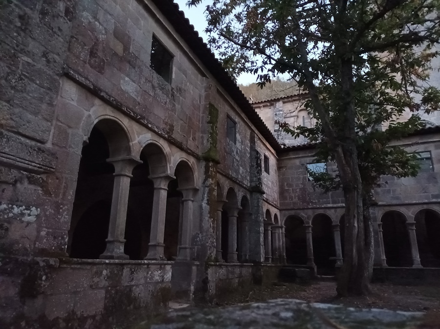Claustro de Sta Maria de Ribas de Sil