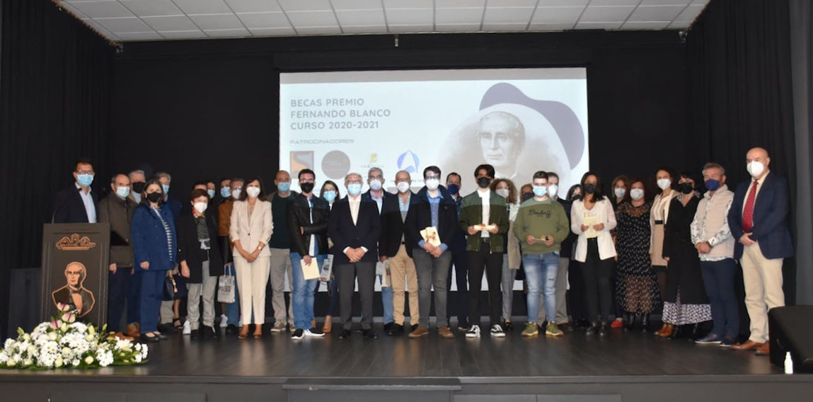 Foto de Familia Becas Fernando Blanco