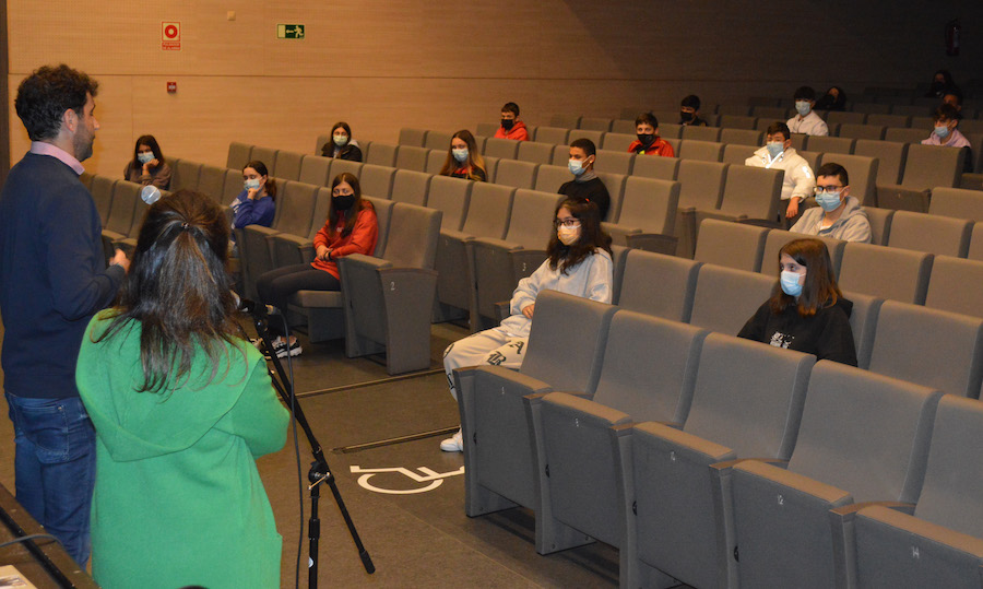 Charla de psicoloxia en Cee