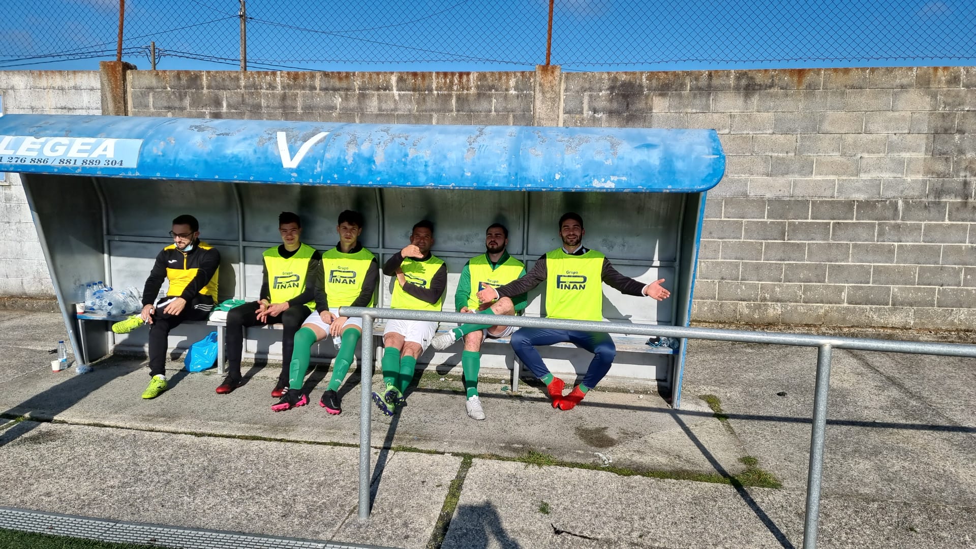 O banco do Coristanco en Xaviña