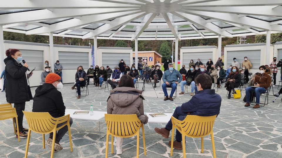Presentacion do libro do Monte Pindo en Dumbria