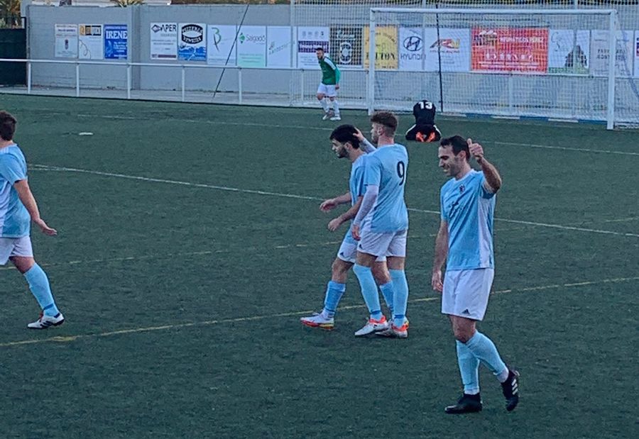 CD Muros celebrando un gol en Vimianzo