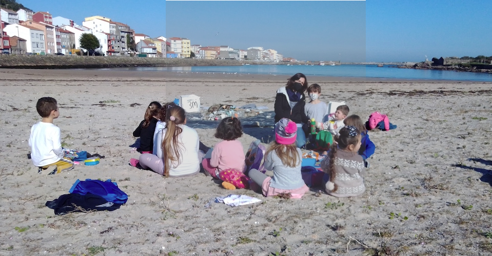 Mar de Fabula coas escolas na praia de Camelle