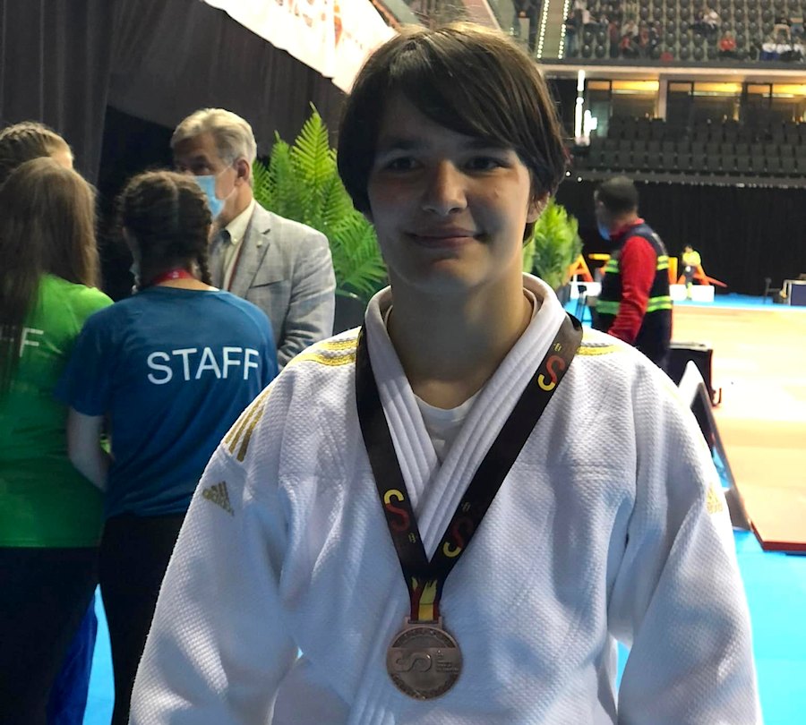 Lucia Pazos coa Medalla de Bronce dos Campionatos de Espana de Judo