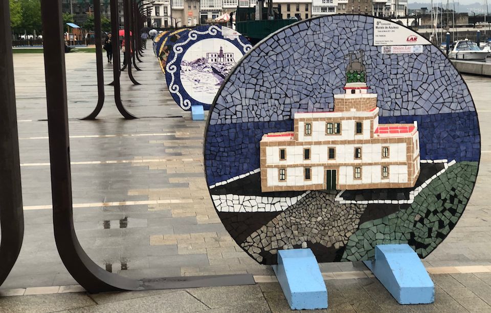 Murais de azulexo de Lar dos Faros da Costa da Morte na Coruna 2