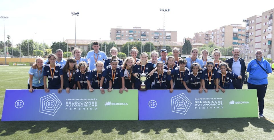 Seleccion Galega Sub15 feminina coa medalla de prata