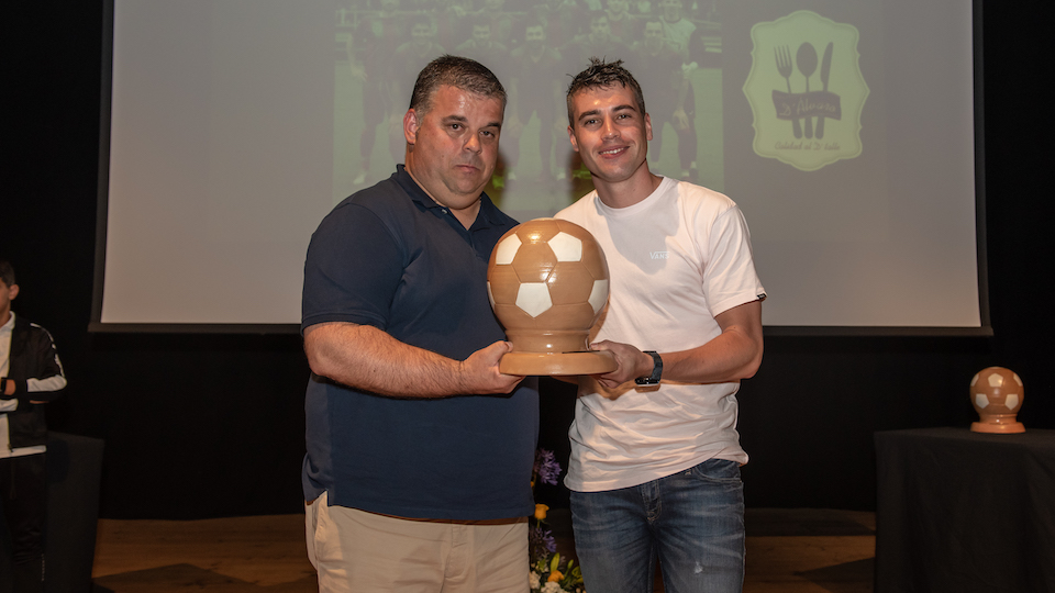 Gala do Futbol da Costa 2022-Alex Rama Mellor Equipo Esteirana