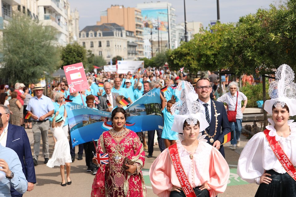 2022.08.27.- Desfile Les Sables d'Olonne (4) copia