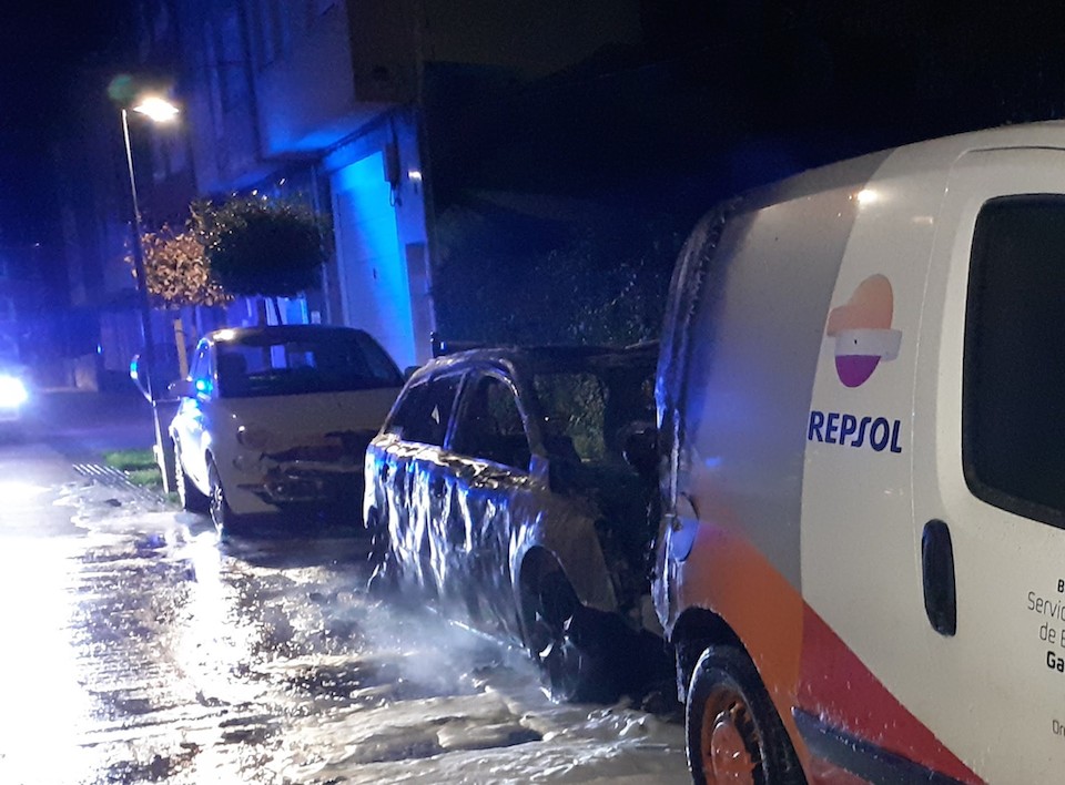 incendio coche carballo