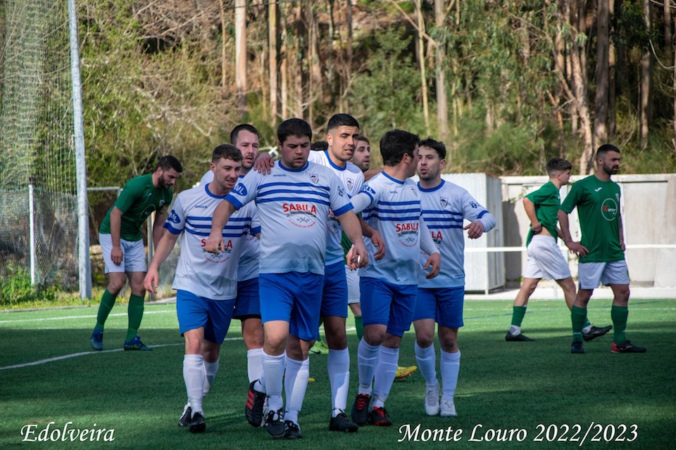 Monte Louro-Coristanco-Gol de Manolo Chousa-Foto-Edu Olveira