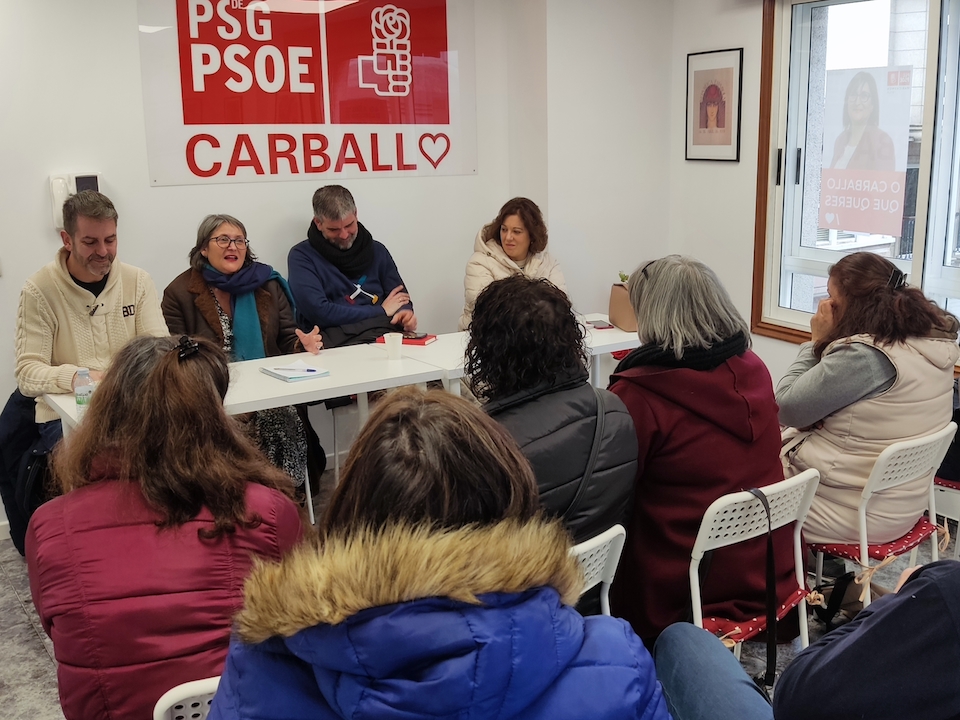 Reunión PSOE Carballo familias Aspaber