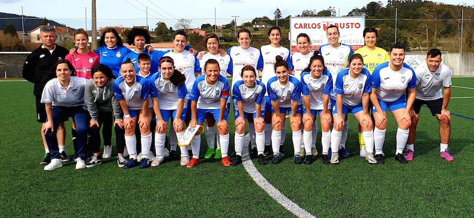 Plantel do Ponteceso fem ante o Meicende