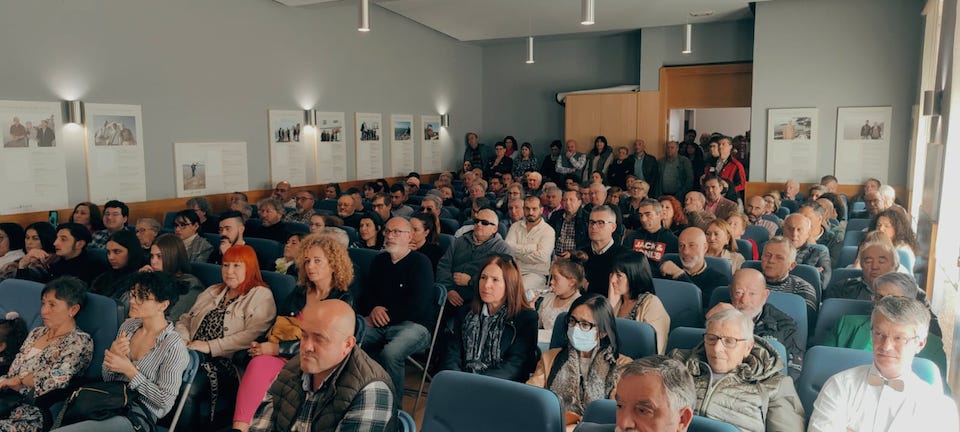 Publico Salon de Actos Concello Fisterra