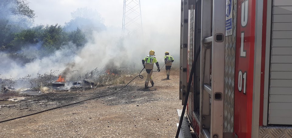 Bombeiros Carballo incendio Grela
