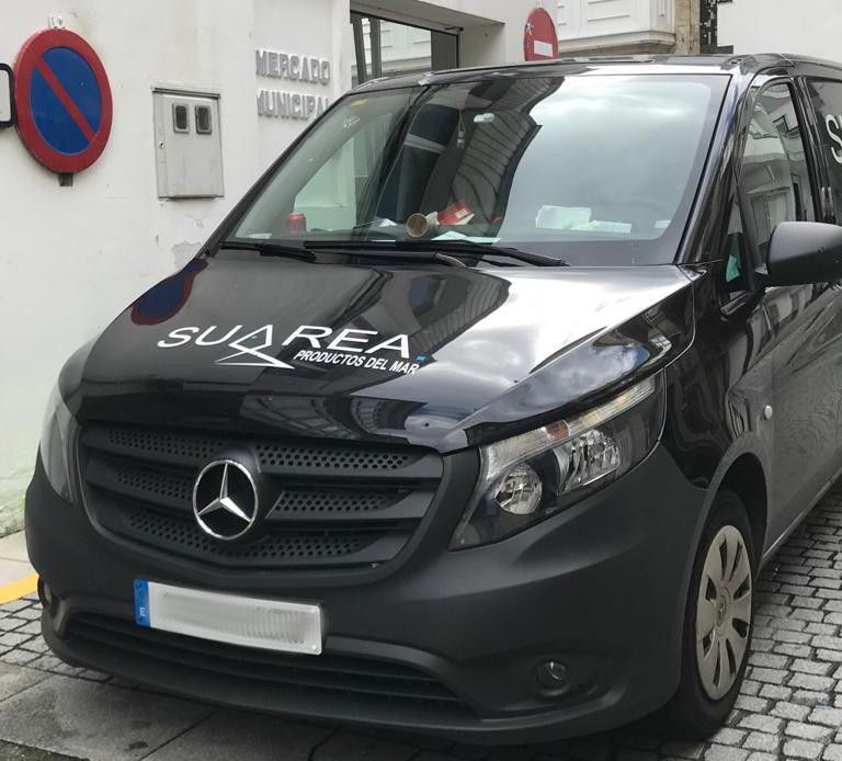 A empresa Suarea de Sardineiro no Mercado de Corcubion