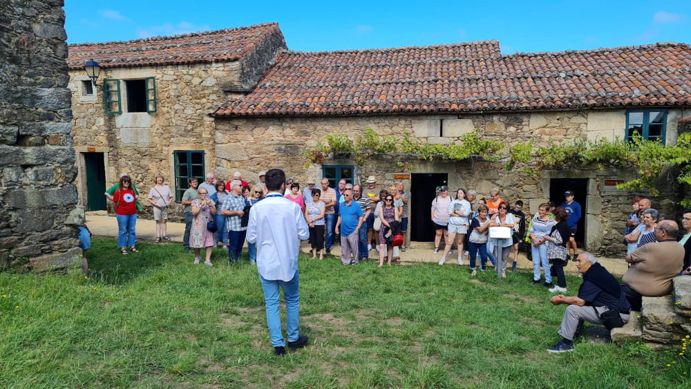 ALALÁ TEATRO representa no Ecomuseo Forno do Forte o terceiro pase da obra “Ao principio había barro
