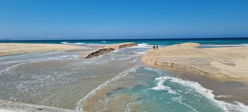 Rompen a lagoa de Baldaio