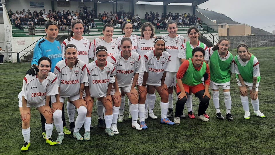 11 do Cerqueda Feminino e Ara Solis