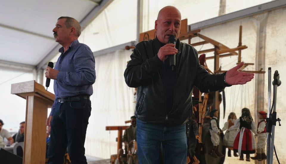 Suso e Antonio de Xornes regueifando na Feira das Fabas de Ponteceso