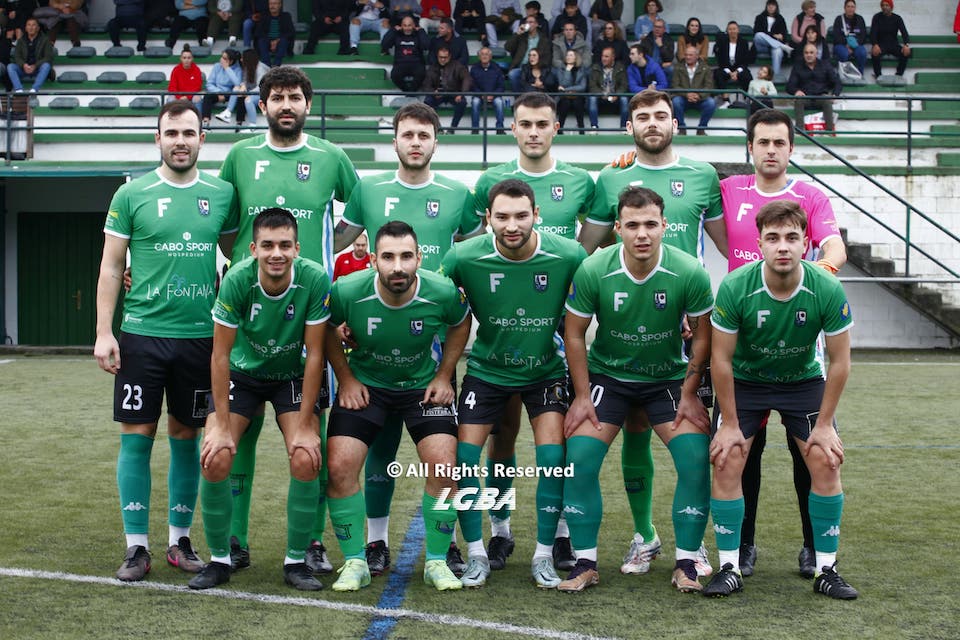 11 do Fisterra ante o Baio-Foto-luis Gonzalez