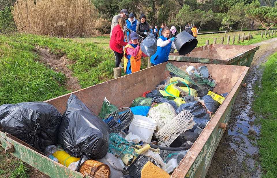 Limpeza lixo plastico Ventin