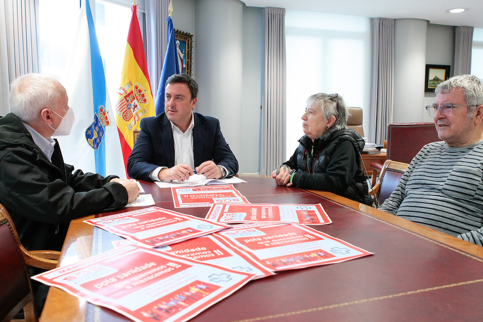 Valentin Gonzalez Formoso apoiando a manfiestacion de SoS Sanidade Publica