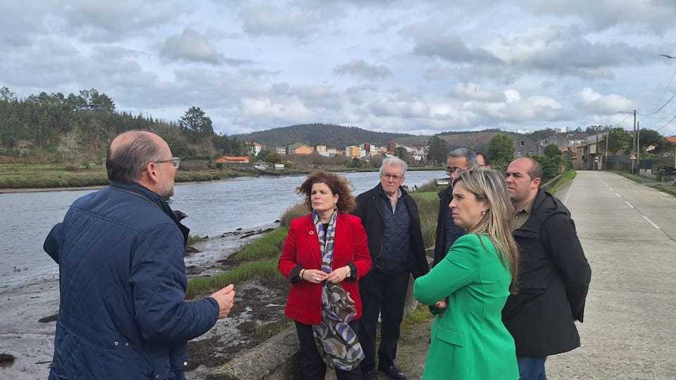 Visita Vimianzo obras paseo cereixo