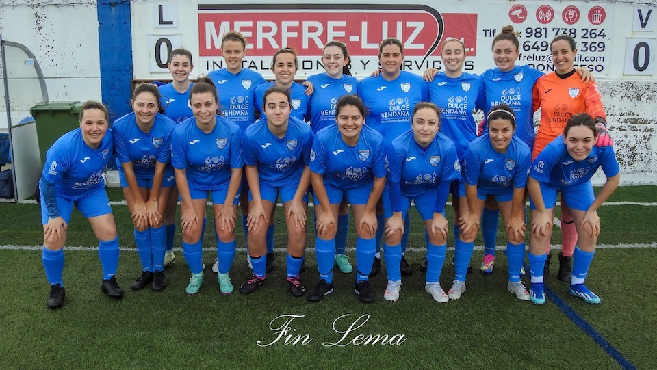 Plantel do CF COrme feminino no Cairo-Foto-Fin Lema