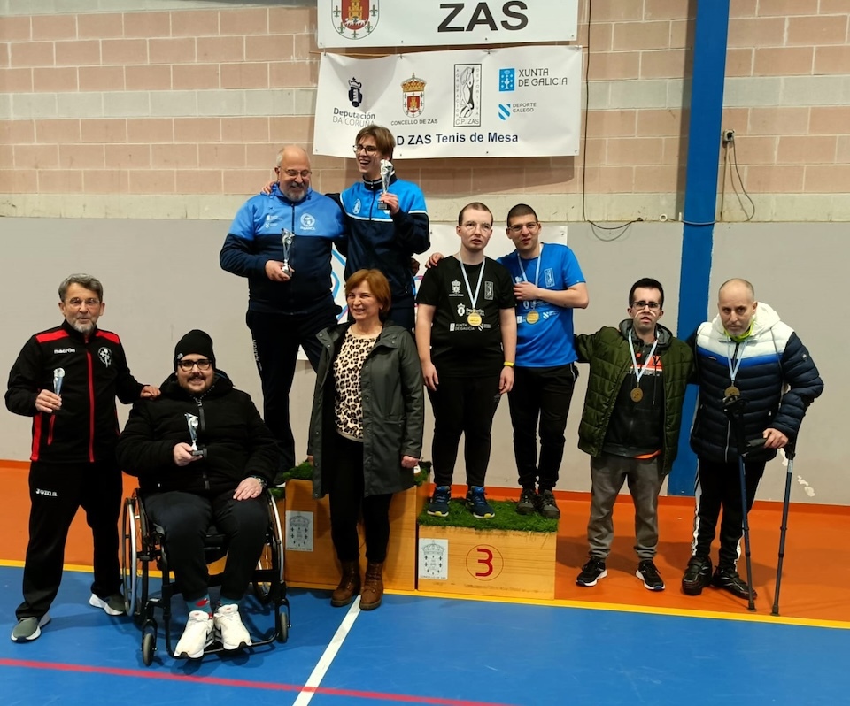 Pinpon inclusivo en Zas podio